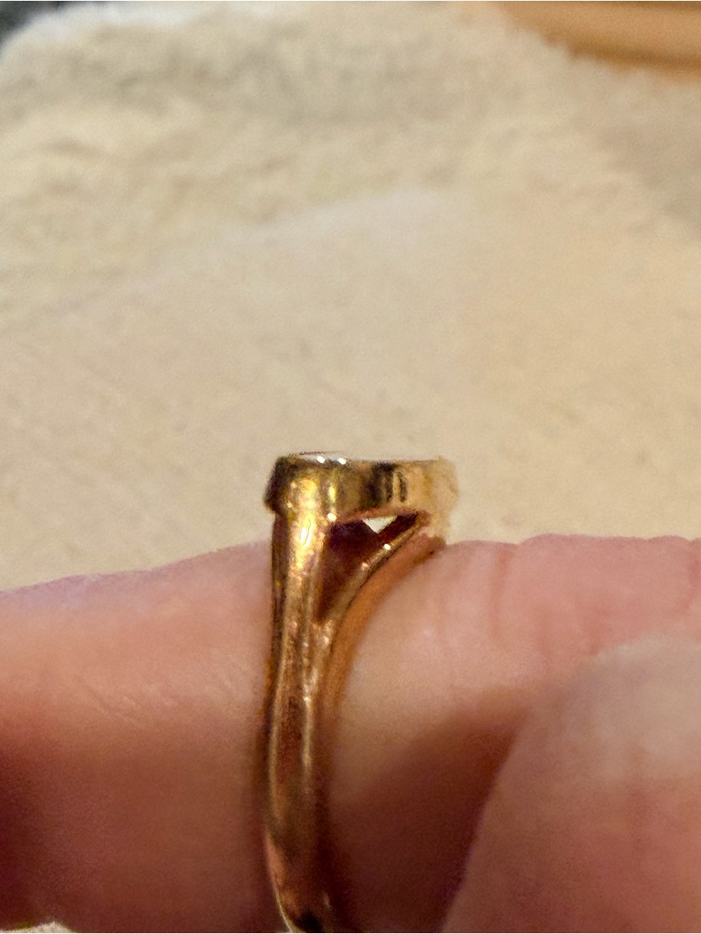 Vintage Avon 1978 gold tone mother of pearl  shell ring size 6 - Picture 4 of 6
